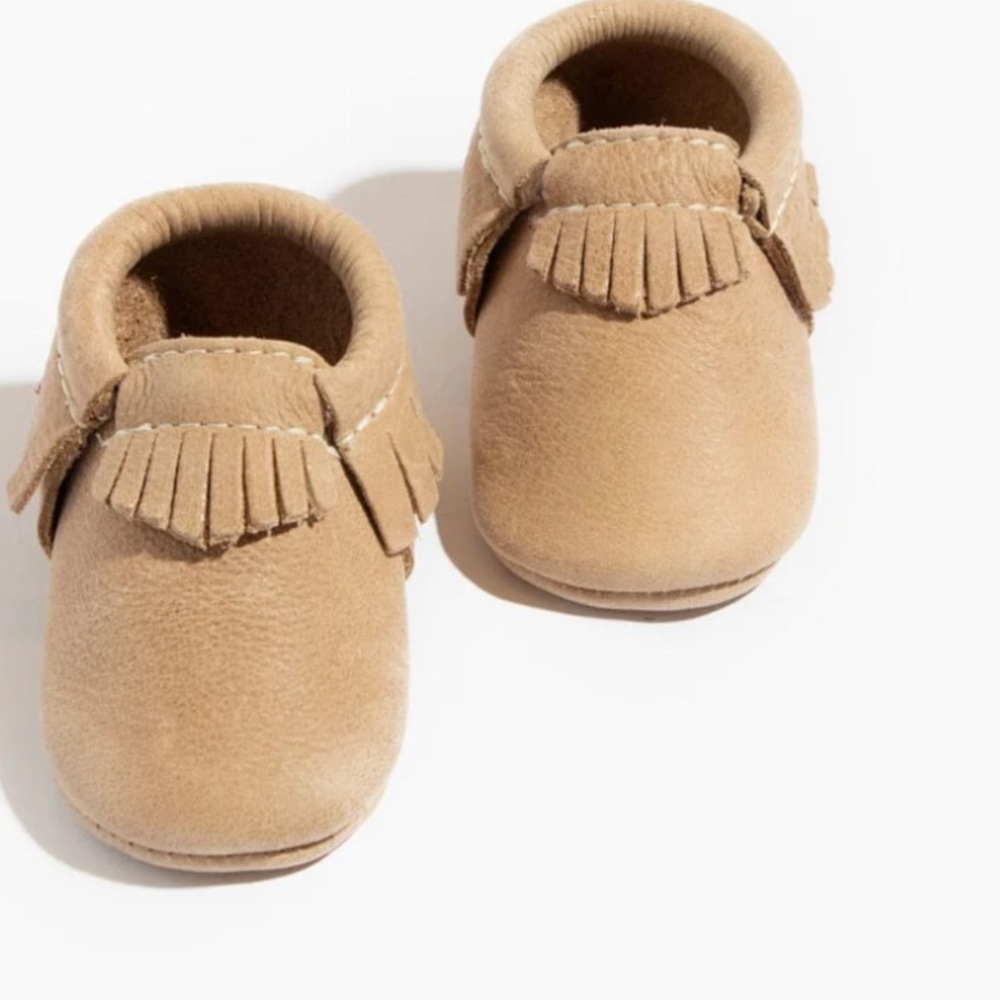 Size 2 // Freshly Picked Weathered Brown Moccasin Baby Shoe
